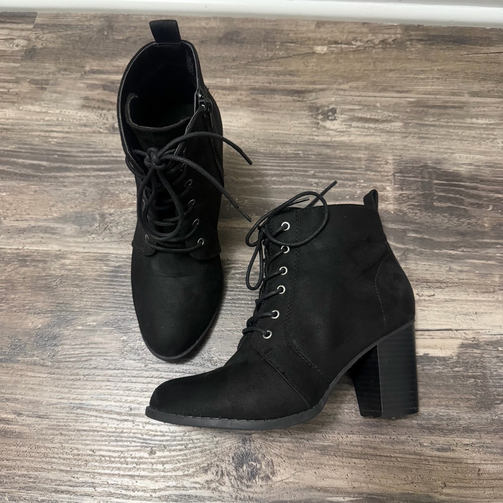Diba Women’s Madoc Black Lace Up Ankle Boots Size 7M